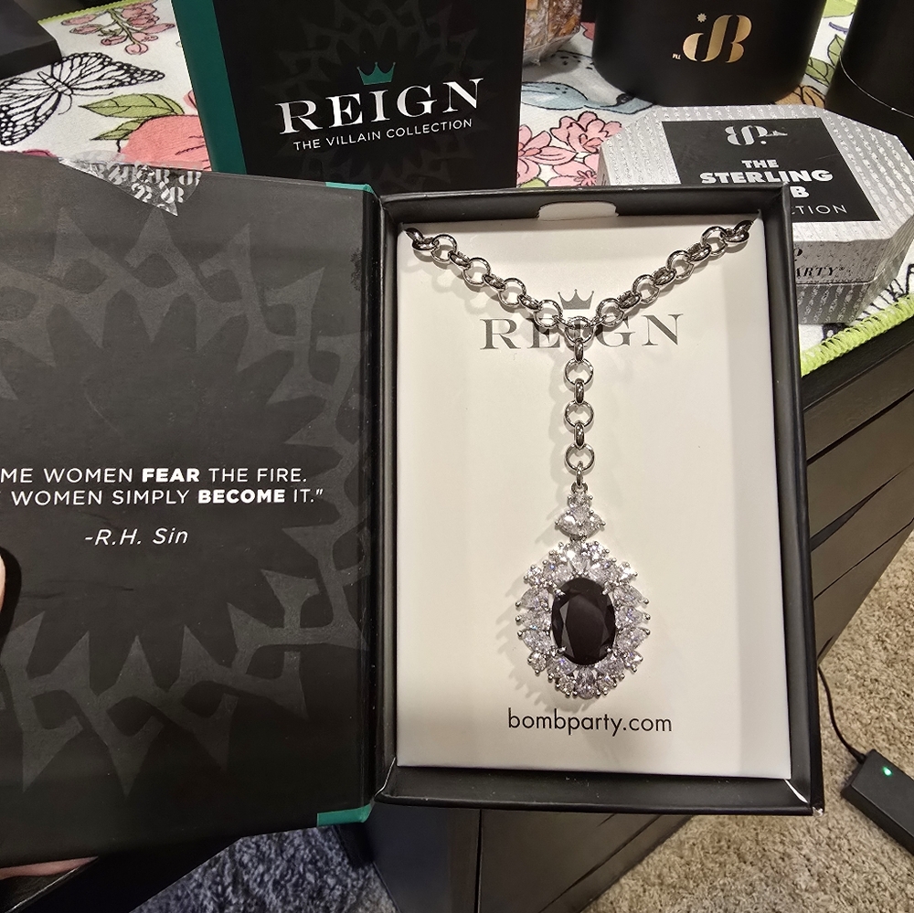 Reign Villian collection
